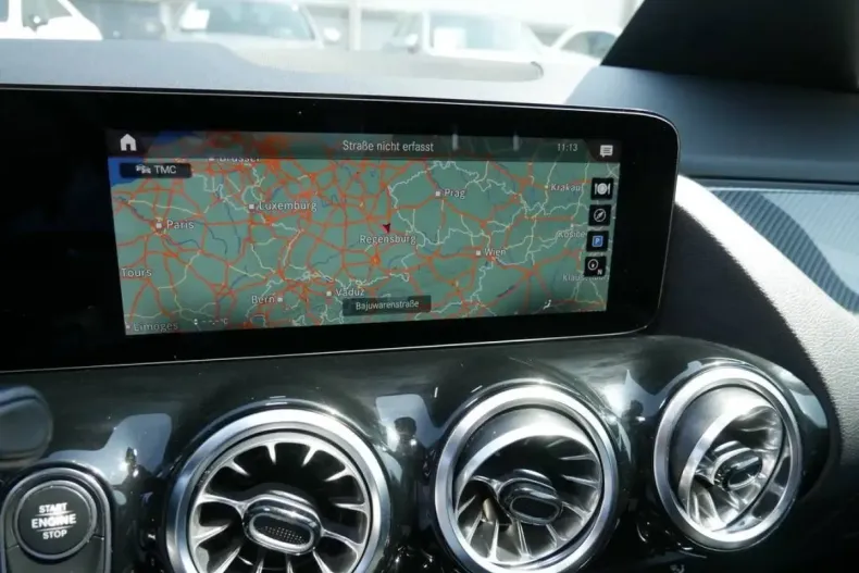 Mercedes-Benz GLA 250 din 2021 cu 93.736 km - oferta MER180963 - foto 12