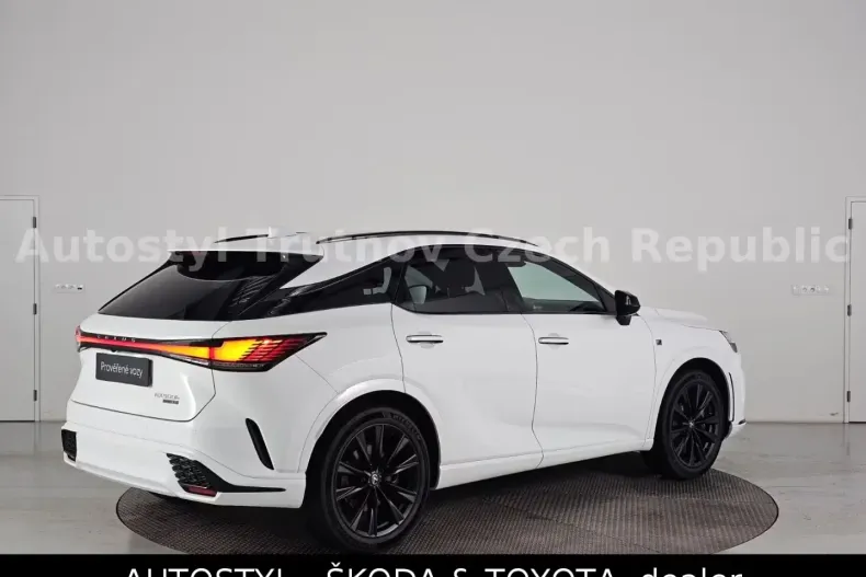 Lexus RX 500 din 2024 cu 34.700 km - oferta LEX180966 - foto 3