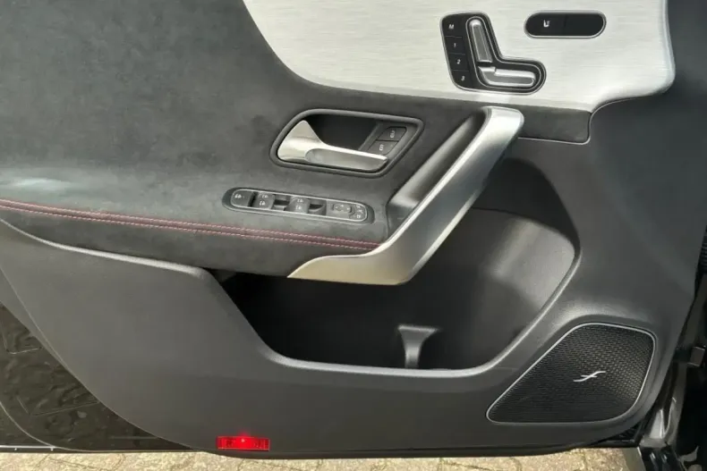 Mercedes-Benz A 35 AMG din 2023 cu 46.077 km - oferta MER180967 - foto 6