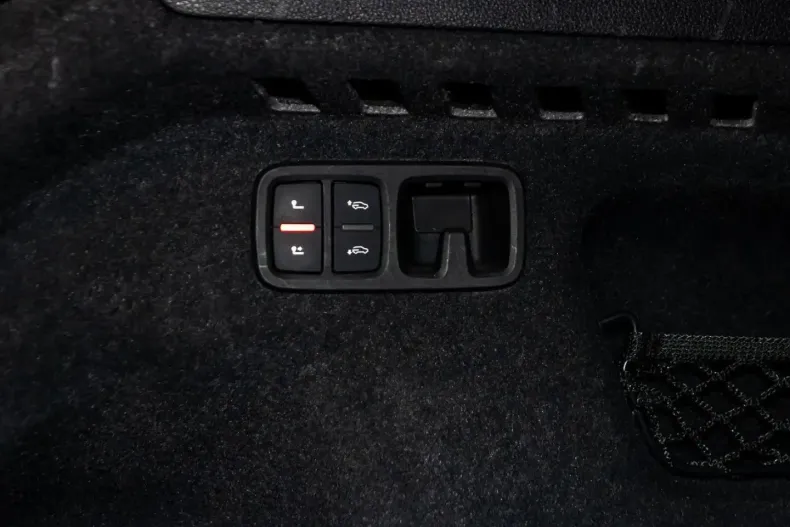 Audi Q8 din 2022 cu 77.382 km - oferta AUD180969 - foto 8