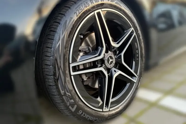 Mercedes-Benz A 180 din 2024 cu 41.336 km - oferta MER180971 - foto 4