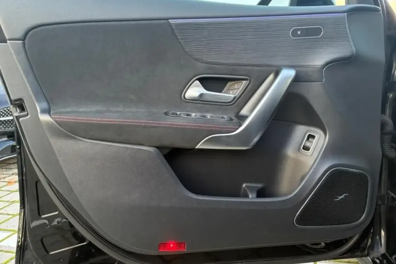 Mercedes-Benz A 180 din 2024 cu 41.336 km - oferta MER180971 - foto 6