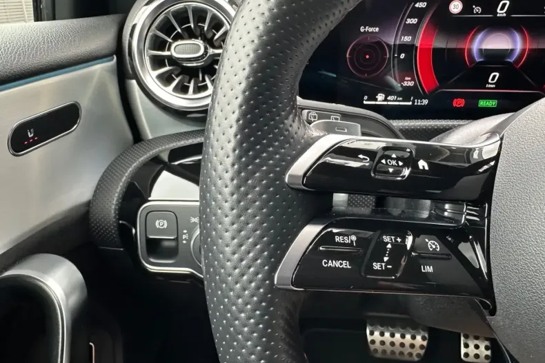 Mercedes-Benz A 250 din 2023 cu 59.750 km - oferta MER180973 - foto 15