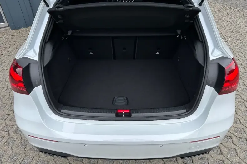 Mercedes-Benz A 250 din 2023 cu 59.750 km - oferta MER180973 - foto 24