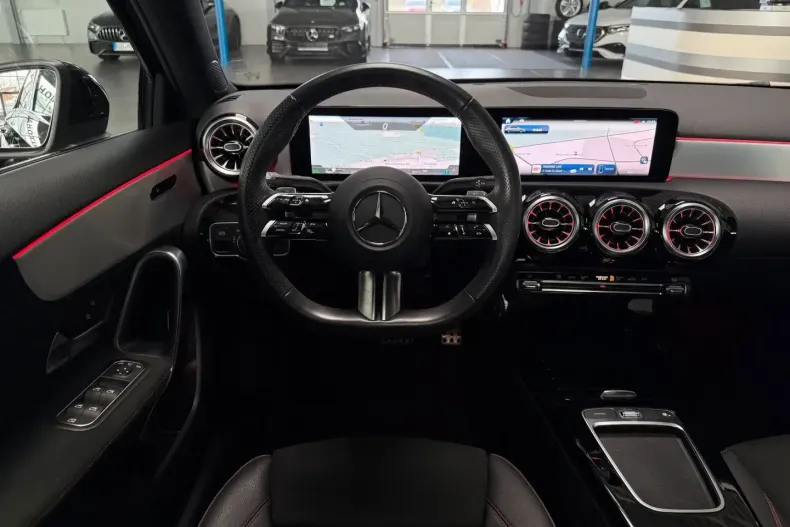 Mercedes-Benz A 200 din 2024 cu 14.350 km - oferta MER180974 - foto 9