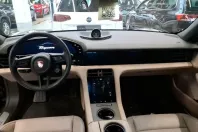 Porsche Taycan din 2022 cu 61.850 km - oferta POR180977 - foto 7