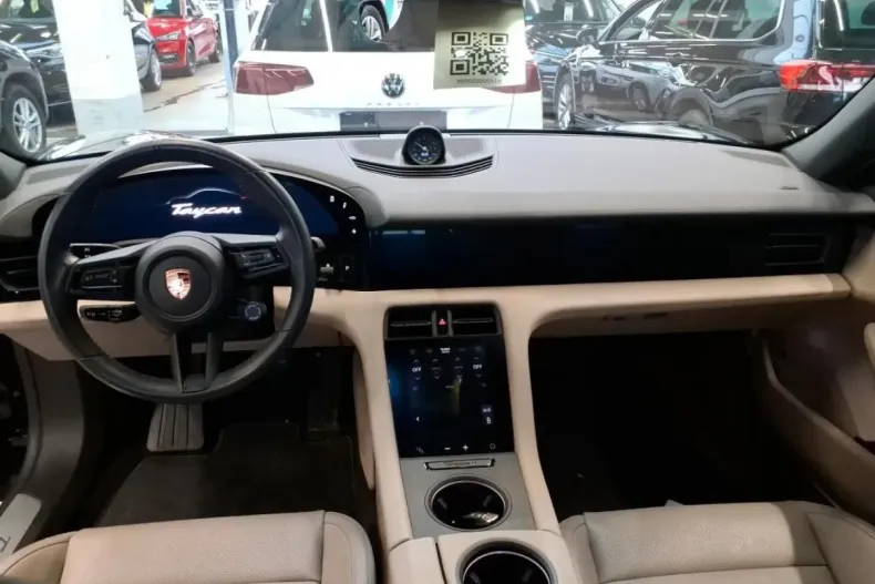 Porsche Taycan din 2022 cu 61.850 km - oferta POR180977 - foto 7