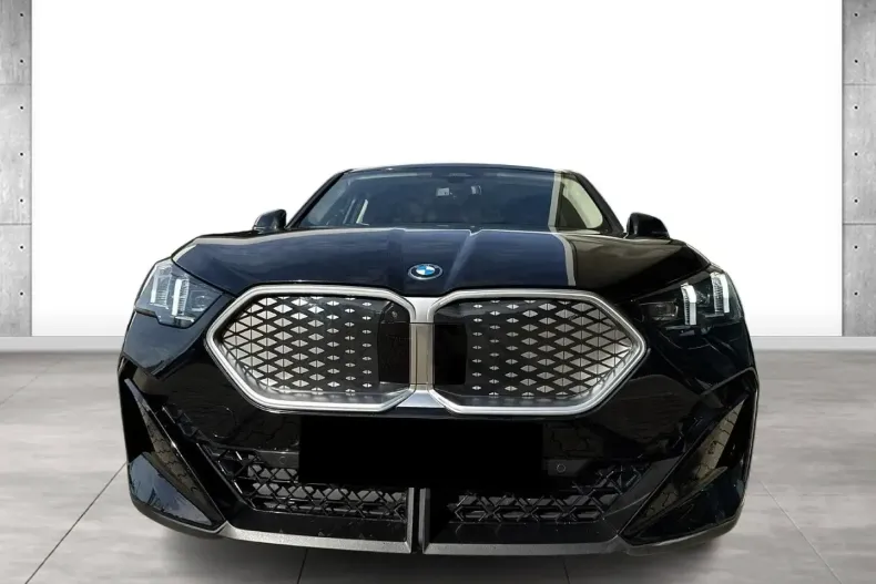 BMW iX2 din 2024 cu 24.100 km - oferta BMW180979 - foto 2