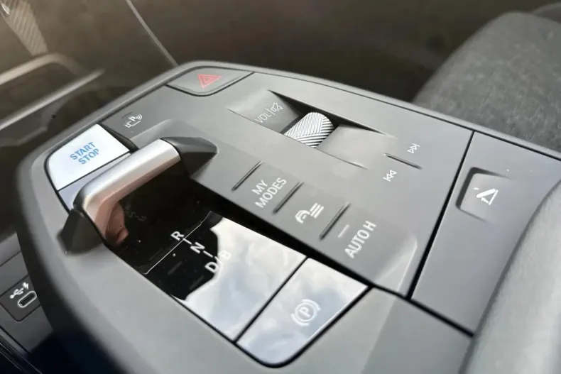 BMW iX2 din 2024 cu 24.100 km - oferta BMW180979 - foto 14