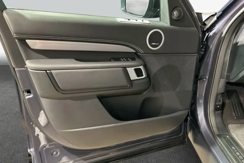 Land Rover Discovery din 2024 cu 21.105 km - oferta LAN180980 - foto 8