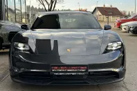 Porsche Taycan din 2021 cu 39.900 km - oferta POR180990 - foto 4