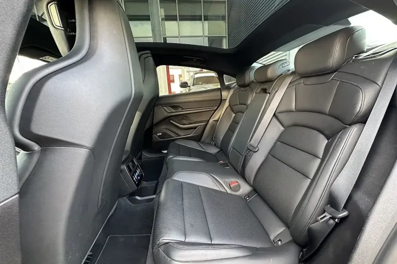 Porsche Taycan din 2021 cu 39.900 km - oferta POR180990 - foto 17