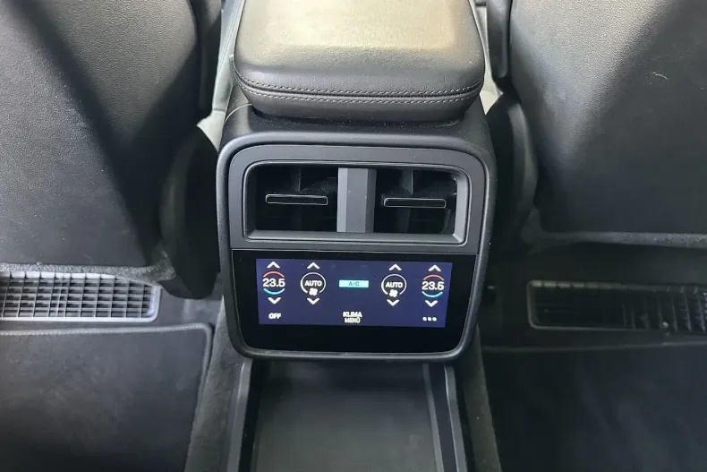 Porsche Taycan din 2021 cu 39.900 km - oferta POR180990 - foto 19