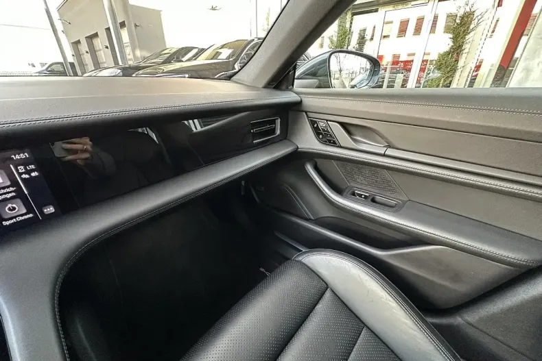 Porsche Taycan din 2021 cu 39.900 km - oferta POR180990 - foto 28