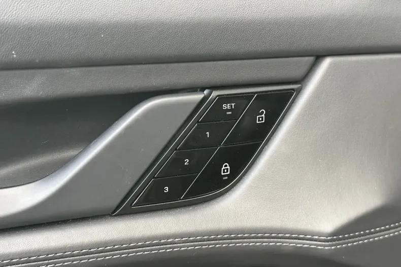 Porsche Taycan din 2021 cu 39.900 km - oferta POR180990 - foto 31