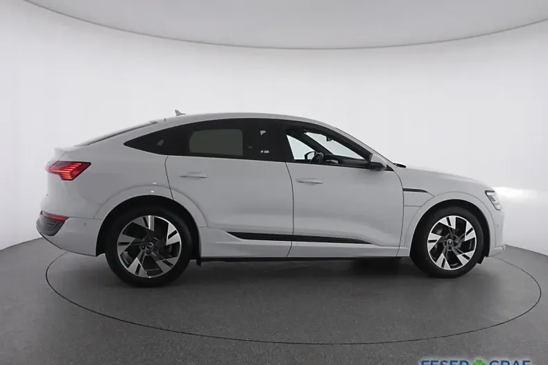 Audi Q8 din 2023 cu 43.990 km - oferta AUD180998 - foto 5