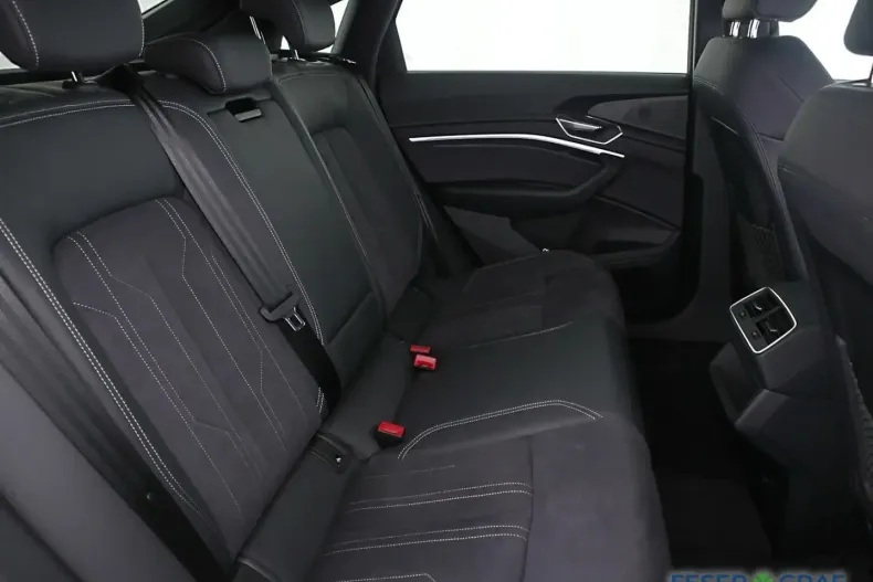 Audi Q8 din 2023 cu 43.990 km - oferta AUD180998 - foto 9