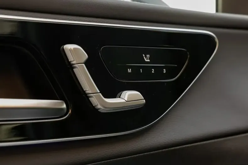 Mercedes-Benz GLC 200 din 2025 cu 18.700 km - oferta MER180999 - foto 6