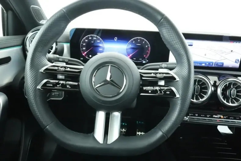 Mercedes-Benz A 220 din 2023 cu 47.220 km - oferta MER181000 - foto 11