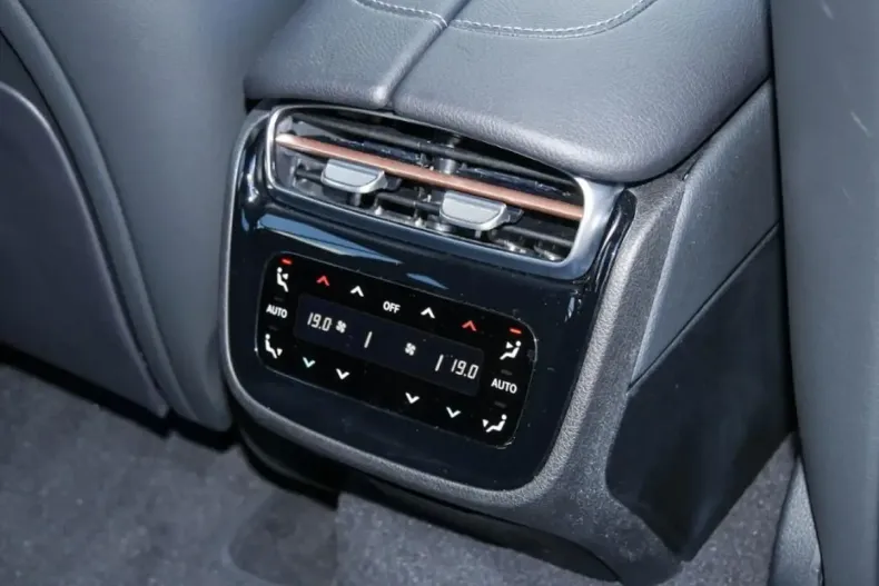 Mercedes-Benz EQE din 2024 cu 14.221 km - oferta MER181004 - foto 13