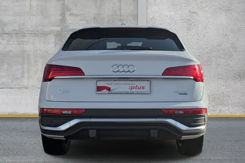 Audi Q5 din 2022 cu 62.138 km - oferta AUD181015 - foto 4