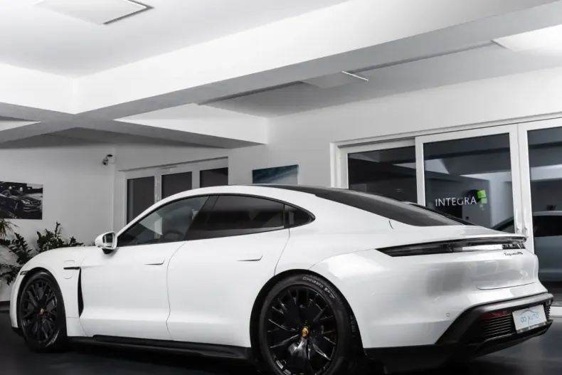 Porsche Taycan din 2023 cu 31.300 km - oferta POR181019 - foto 2