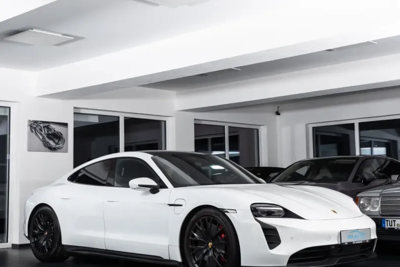 Porsche Taycan din 2023 cu 31.300 km - oferta POR181019 - foto 5