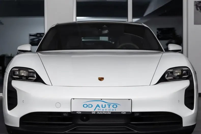 Porsche Taycan din 2023 cu 31.300 km - oferta POR181019 - foto 6