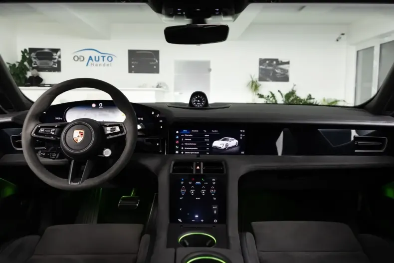 Porsche Taycan din 2023 cu 31.300 km - oferta POR181019 - foto 7