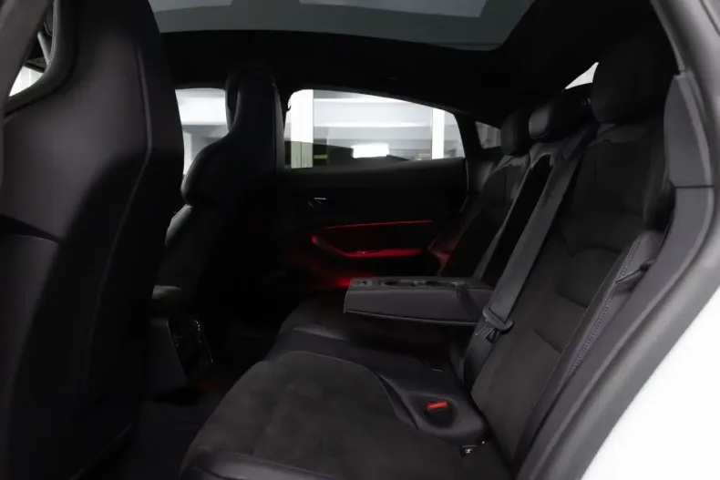 Porsche Taycan din 2023 cu 31.300 km - oferta POR181019 - foto 9