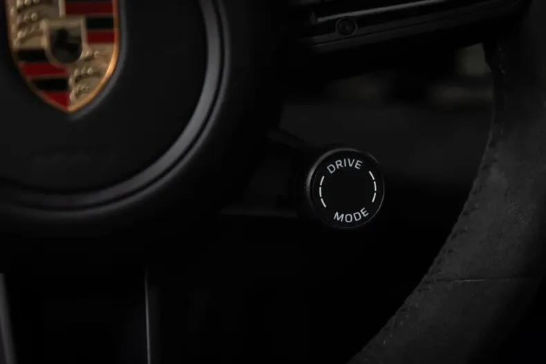 Porsche Taycan din 2023 cu 31.300 km - oferta POR181019 - foto 25