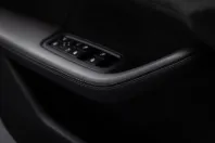 Porsche Taycan din 2023 cu 31.300 km - oferta POR181019 - foto 27