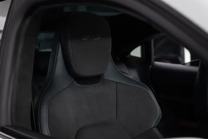 Porsche Taycan din 2023 cu 31.300 km - oferta POR181019 - foto 31