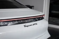 Porsche Taycan din 2023 cu 31.300 km - oferta POR181019 - foto 36