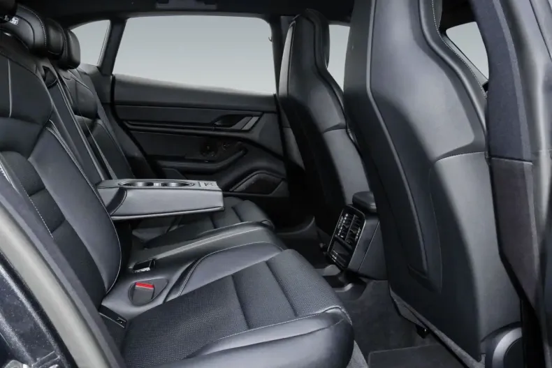 Porsche Taycan din 2023 cu 29.899 km - oferta POR181024 - foto 16