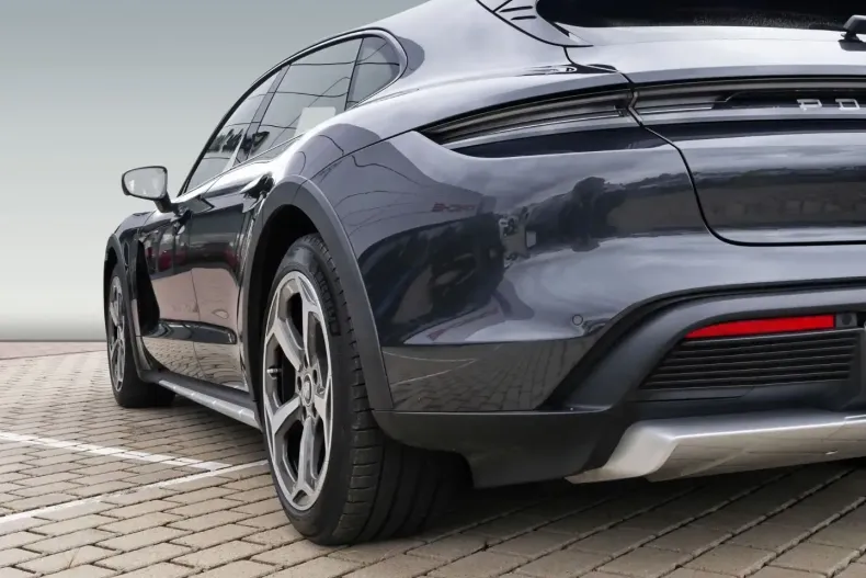 Porsche Taycan din 2023 cu 29.899 km - oferta POR181024 - foto 26