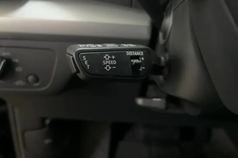 Audi Q5 din 2023 cu 74.900 km - oferta AUD181026 - foto 13