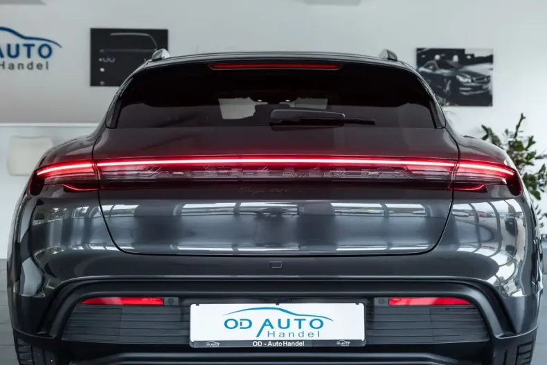 Porsche Taycan din 2023 cu 35.000 km - oferta POR181027 - foto 3