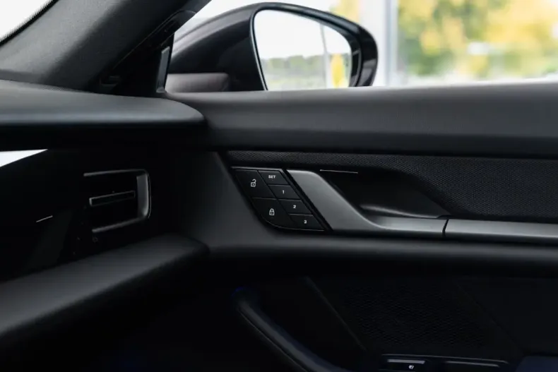 Porsche Taycan din 2023 cu 35.000 km - oferta POR181027 - foto 20