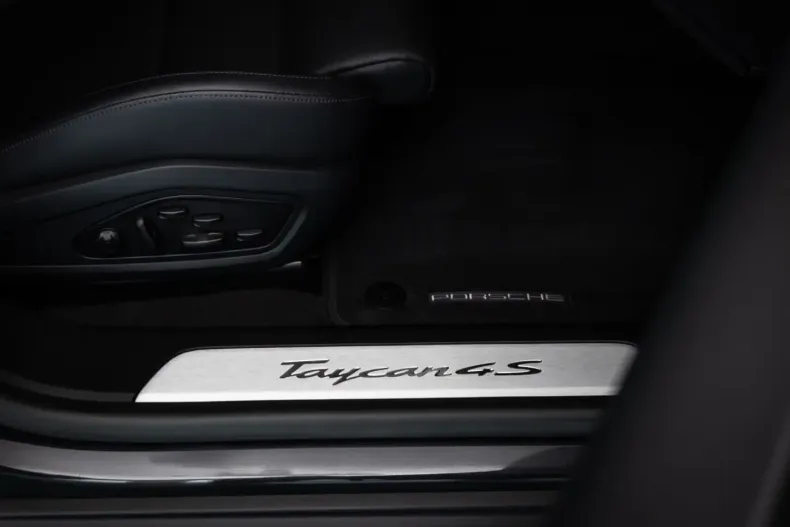 Porsche Taycan din 2023 cu 35.000 km - oferta POR181027 - foto 27