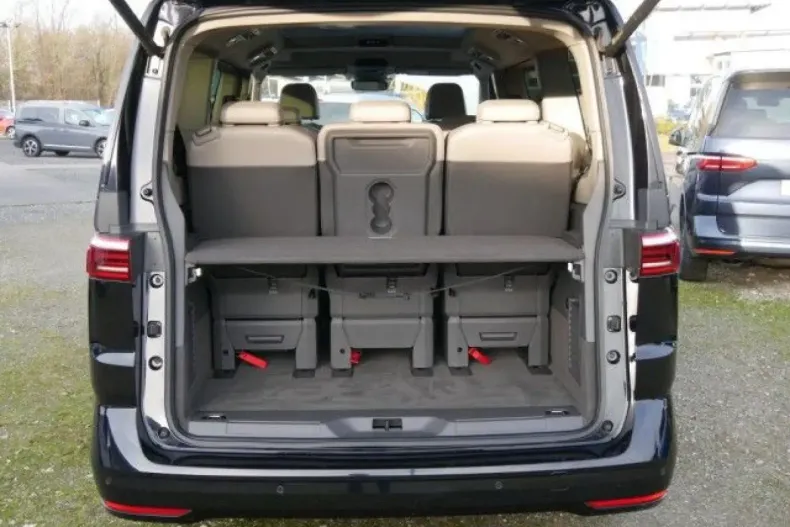 Volkswagen T7 Multivan din 2022 cu 47.832 km - oferta VOL181037 - foto 8