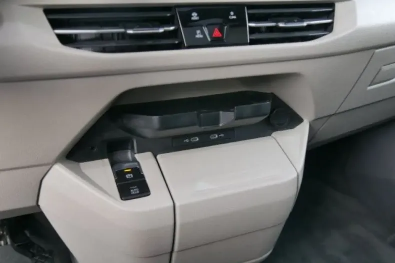 Volkswagen T7 Multivan din 2022 cu 47.832 km - oferta VOL181037 - foto 12