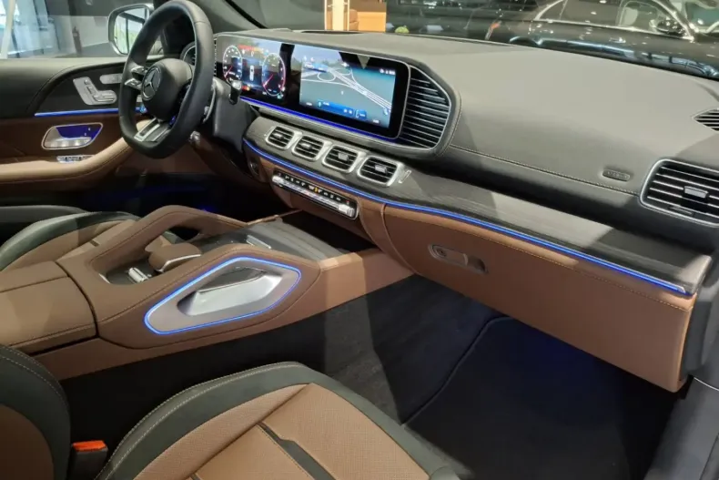 Mercedes-Benz GLE 53 AMG (Clasa GLE) din 2025 cu 50 km - oferta MER181039 - foto 5