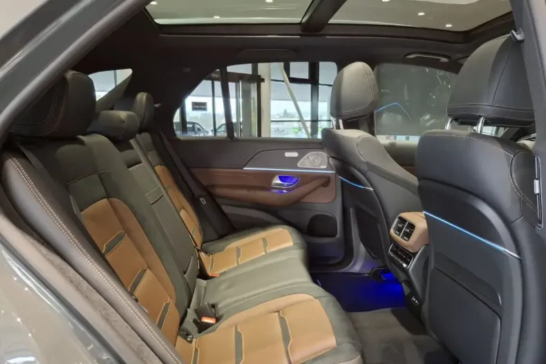 Mercedes-Benz GLE 53 AMG (Clasa GLE) din 2025 cu 50 km - oferta MER181039 - foto 8