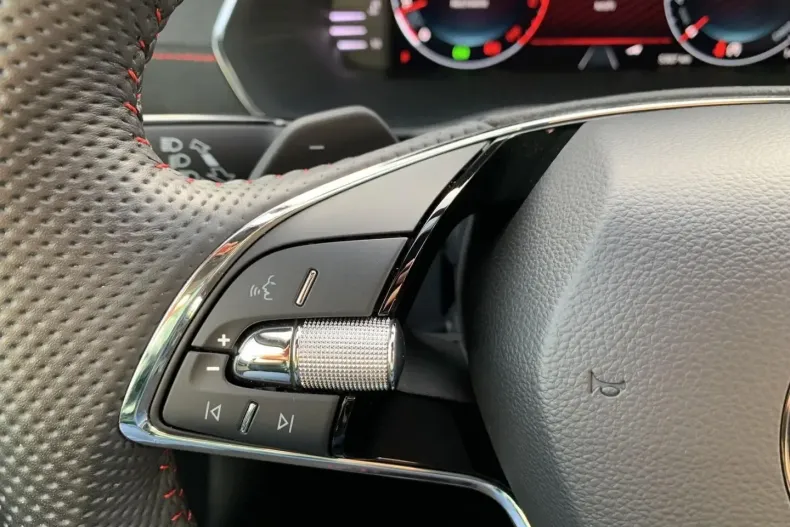 Skoda Octavia din 2024 cu 5.387 km - oferta SKO181044 - foto 17