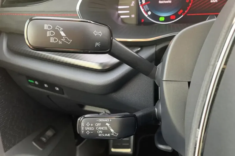 Skoda Octavia din 2024 cu 5.387 km - oferta SKO181044 - foto 19