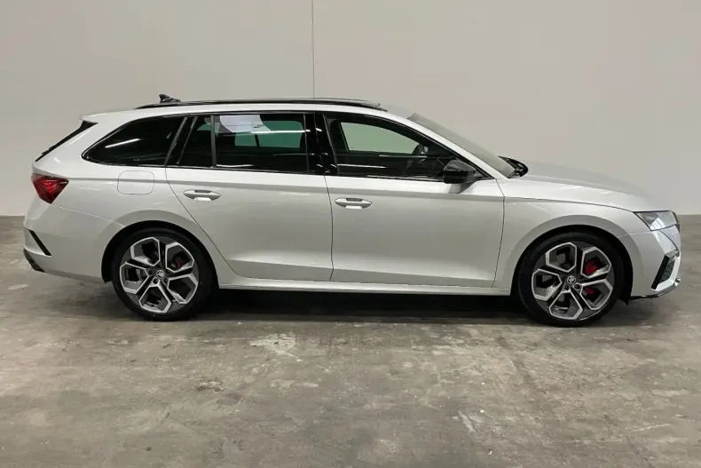 Skoda Octavia din 2024 cu 32.162 km - oferta SKO181047 - foto 5