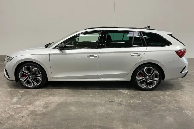 Skoda Octavia din 2024 cu 32.162 km - oferta SKO181047 - foto 6