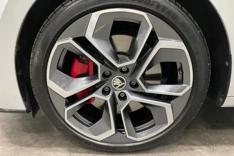 Skoda Octavia din 2024 cu 32.162 km - oferta SKO181047 - foto 8