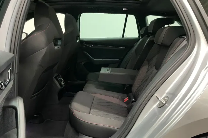 Skoda Octavia din 2024 cu 32.162 km - oferta SKO181047 - foto 16